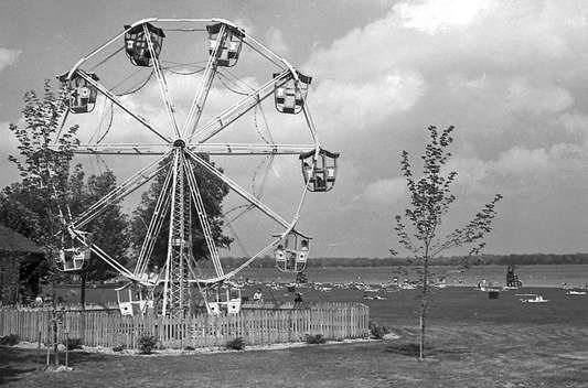 Lake Lansing Amusement Park - From Lansing State Journal (newer photo)